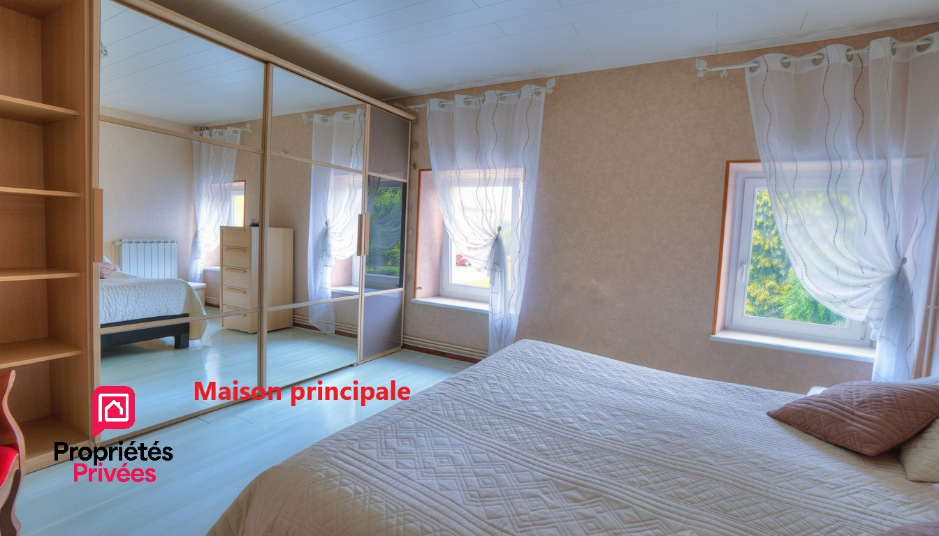 LACHAPELLE-SOUS-CHAUX Ensemble immobilier 7