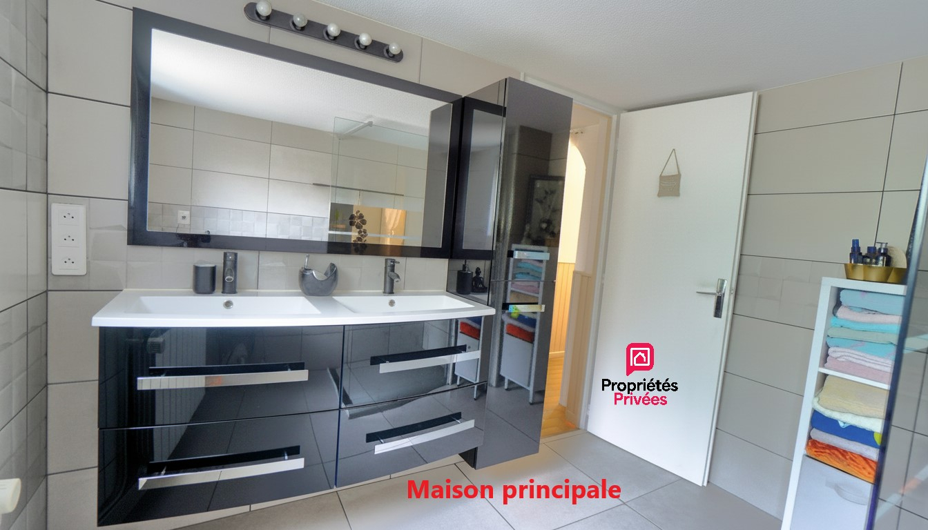 LACHAPELLE-SOUS-CHAUX Ensemble immobilier 9