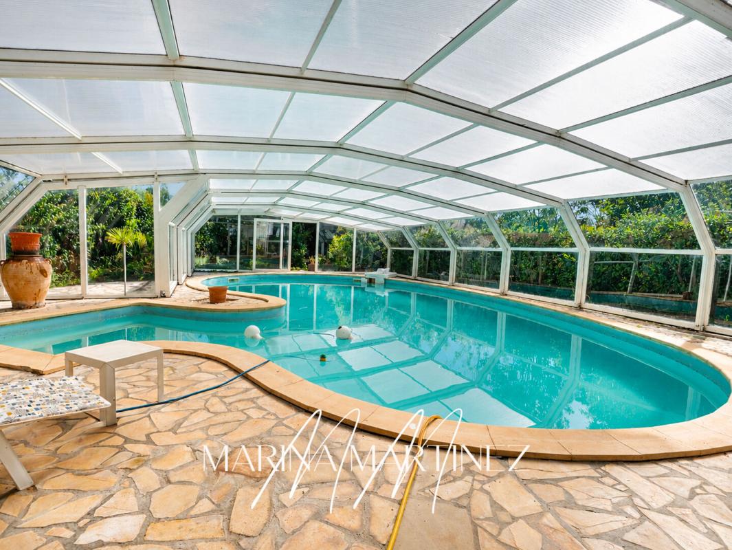LIMOUX Domaine de caractère rénové avec gîte indépendant, piscine couverte et terrain constructible 11