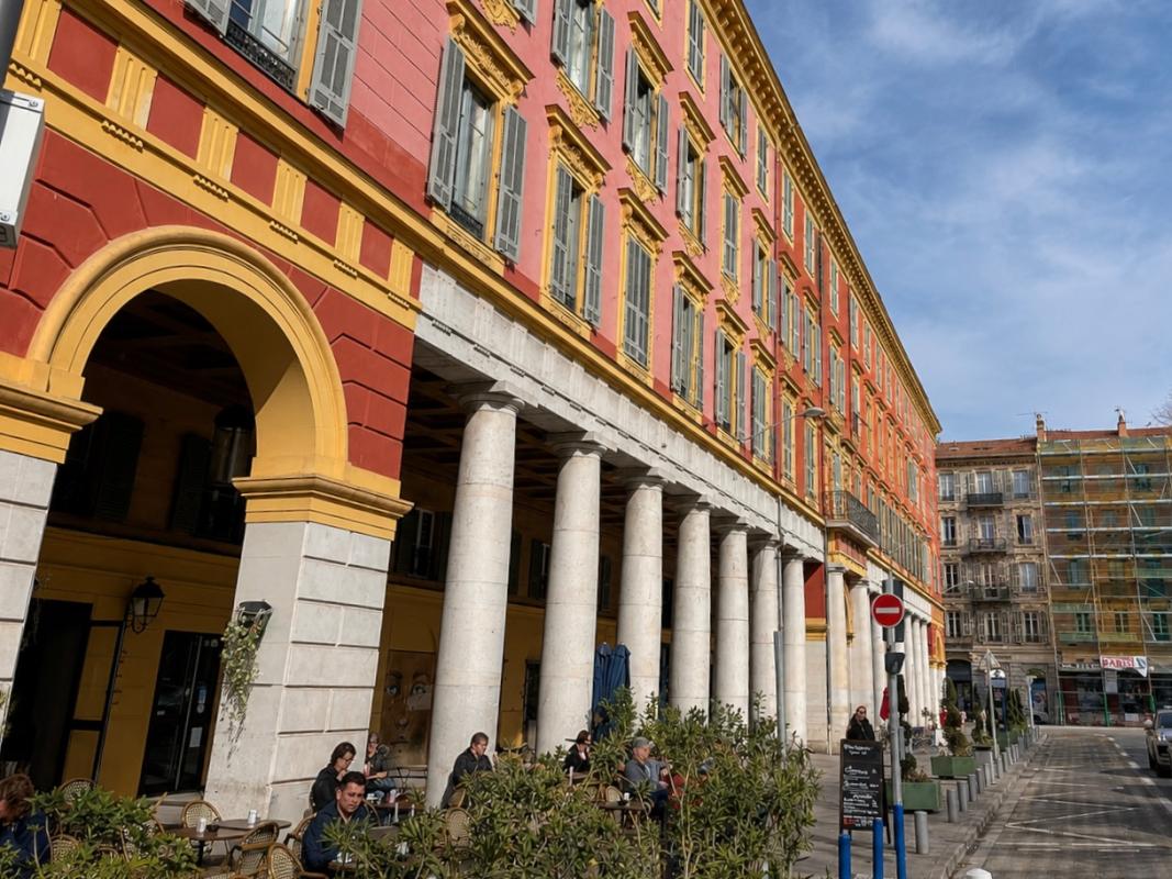 NICE Appartement 3P 65m2 Nice, face vieux port vue mer 2