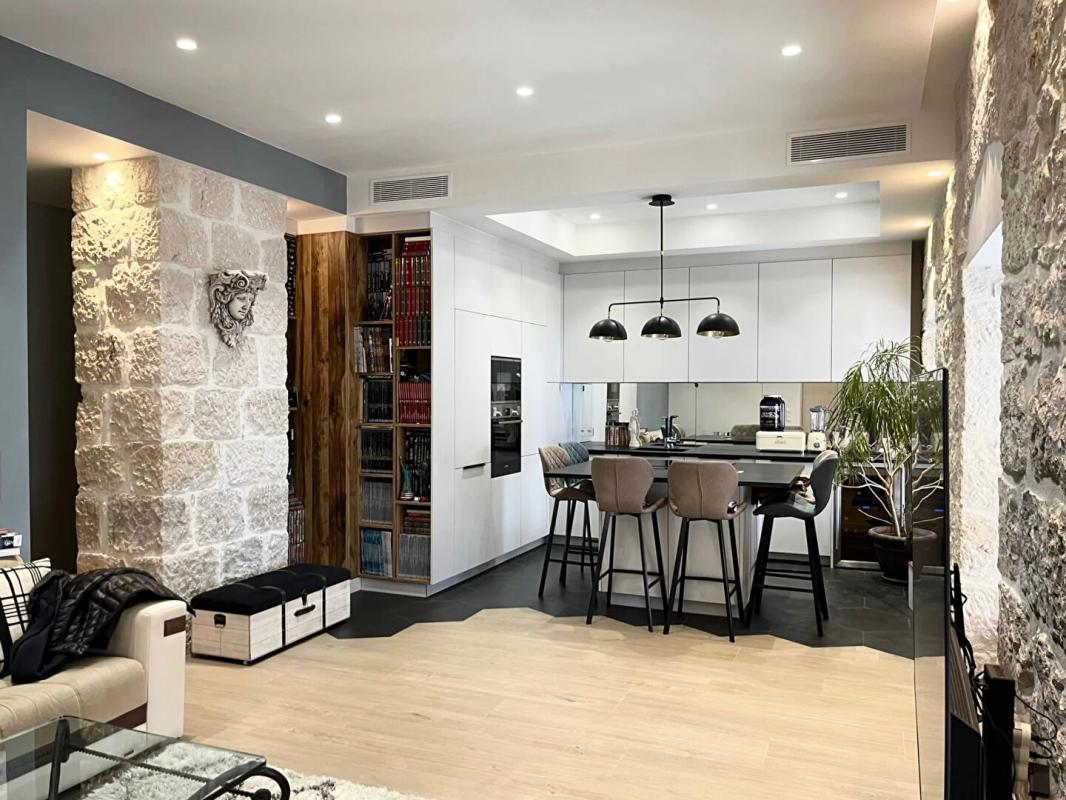 NICE Appartement 3P 65m2 Nice, face vieux port vue mer 3