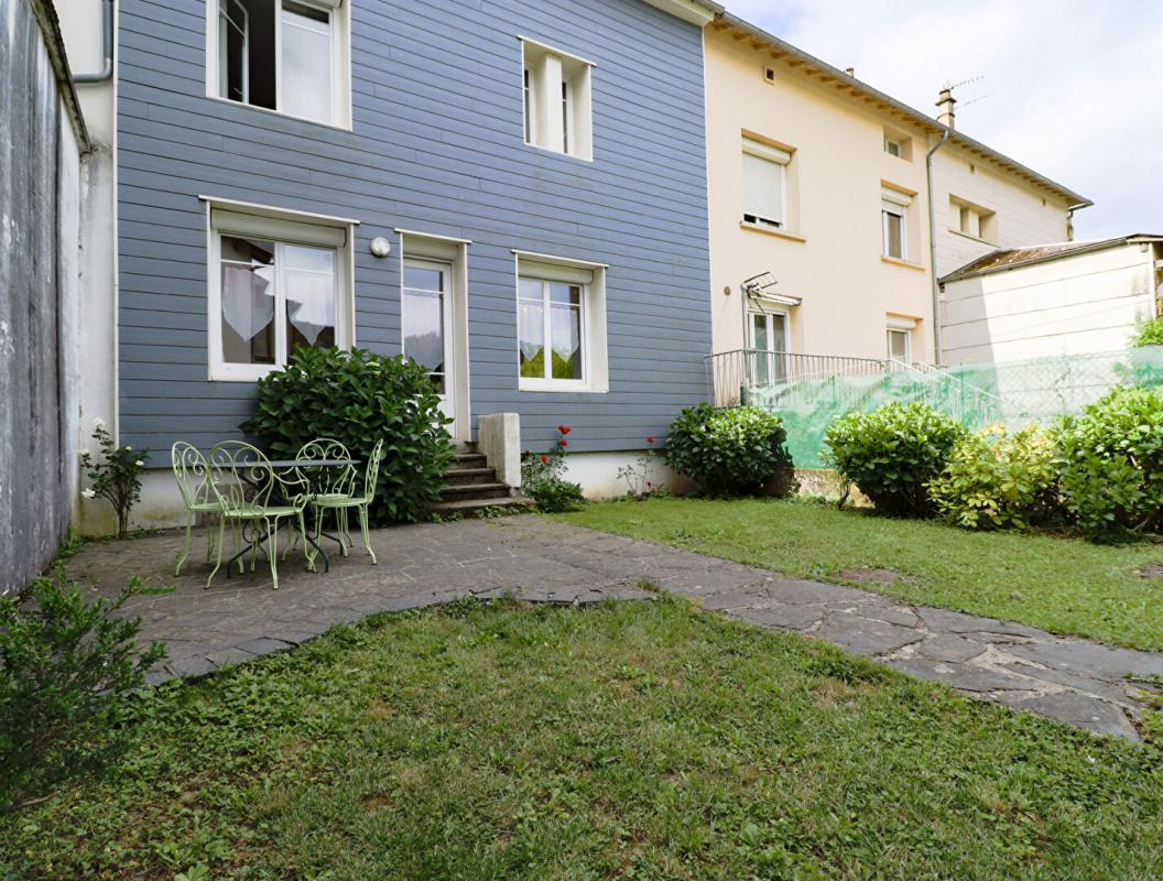 LACAUNE Maison de village rénovée avec jardin et fort potentiel locatif au coeur de Lacaune 1