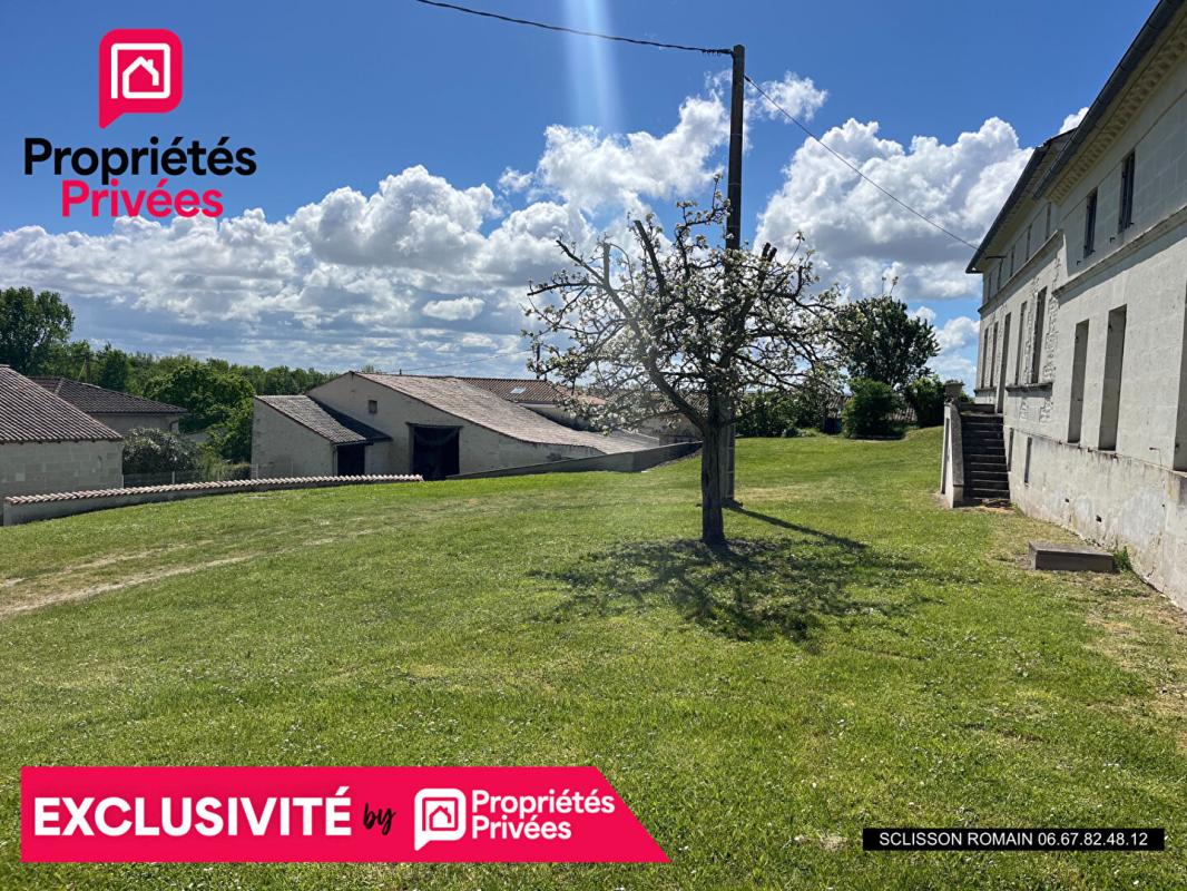 SAINT-THOMAS-DE-CONAC Exclusivité Propriété Saint Thomas De Conac - 145 m2 - 310m2 de dépendances- terrain 3871m2 - PRIX 214 219 HAI 10