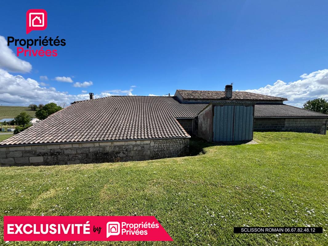 SAINT-THOMAS-DE-CONAC Exclusivité Propriété Saint Thomas De Conac - 145 m2 - 310m2 de dépendances- terrain 3871m2 - PRIX 214 219 HAI 11