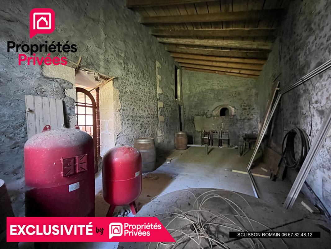 SAINT-THOMAS-DE-CONAC Exclusivité Propriété Saint Thomas De Conac - 145 m2 - 310m2 de dépendances- terrain 3871m2 - PRIX 214 219 HAI 5
