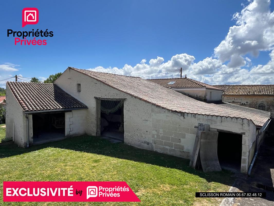 SAINT-THOMAS-DE-CONAC Exclusivité Propriété Saint Thomas De Conac - 145 m2 - 310m2 de dépendances- terrain 3871m2 - PRIX 214 219 HAI 8