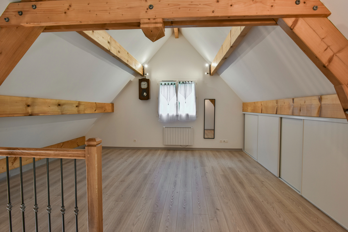 COUZE-ET-SAINT-FRONT Maison contemporaine, 6 pcs, 3 chambres, 104m2, 5485m2 terrain et garage 10