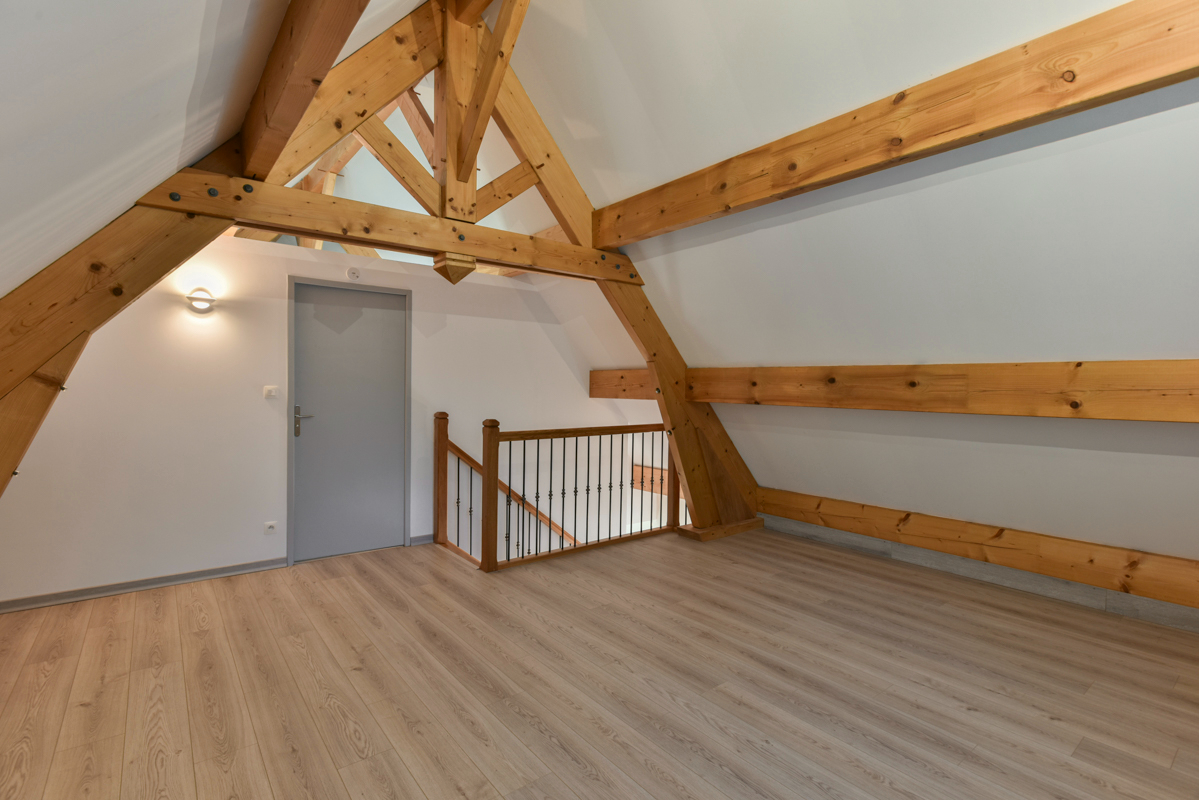 COUZE-ET-SAINT-FRONT Maison contemporaine, 6 pcs, 3 chambres, 104m2, 5485m2 terrain et garage 12