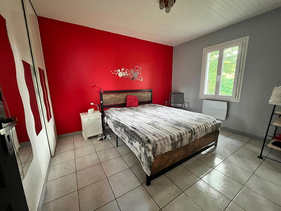 BIRON Maison 4 pièce(s) 90 m2 dont 3 chambres 5