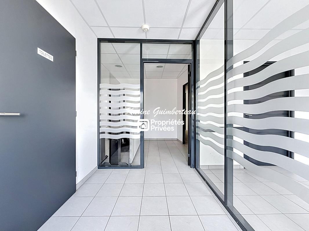 LIBOURNE Visibilité maximale pour local professionnel indépendant Libourne 100 m2 3