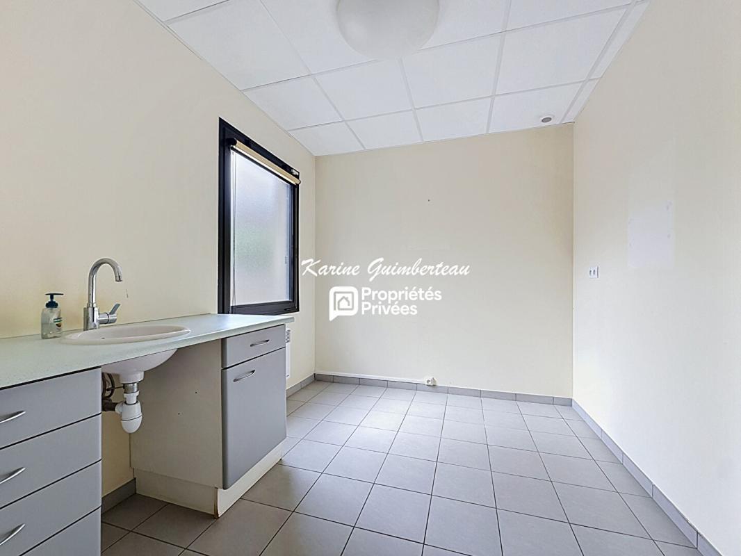 LIBOURNE Visibilité maximale pour local professionnel indépendant Libourne 100 m2 9