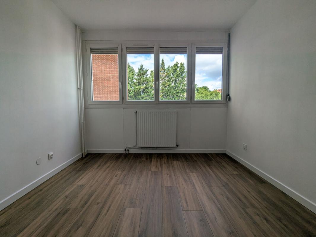 SAINTE-FOY-LES-LYON Joli T2 bis appartement entièrement rénové à neuf - CHARCOT 4