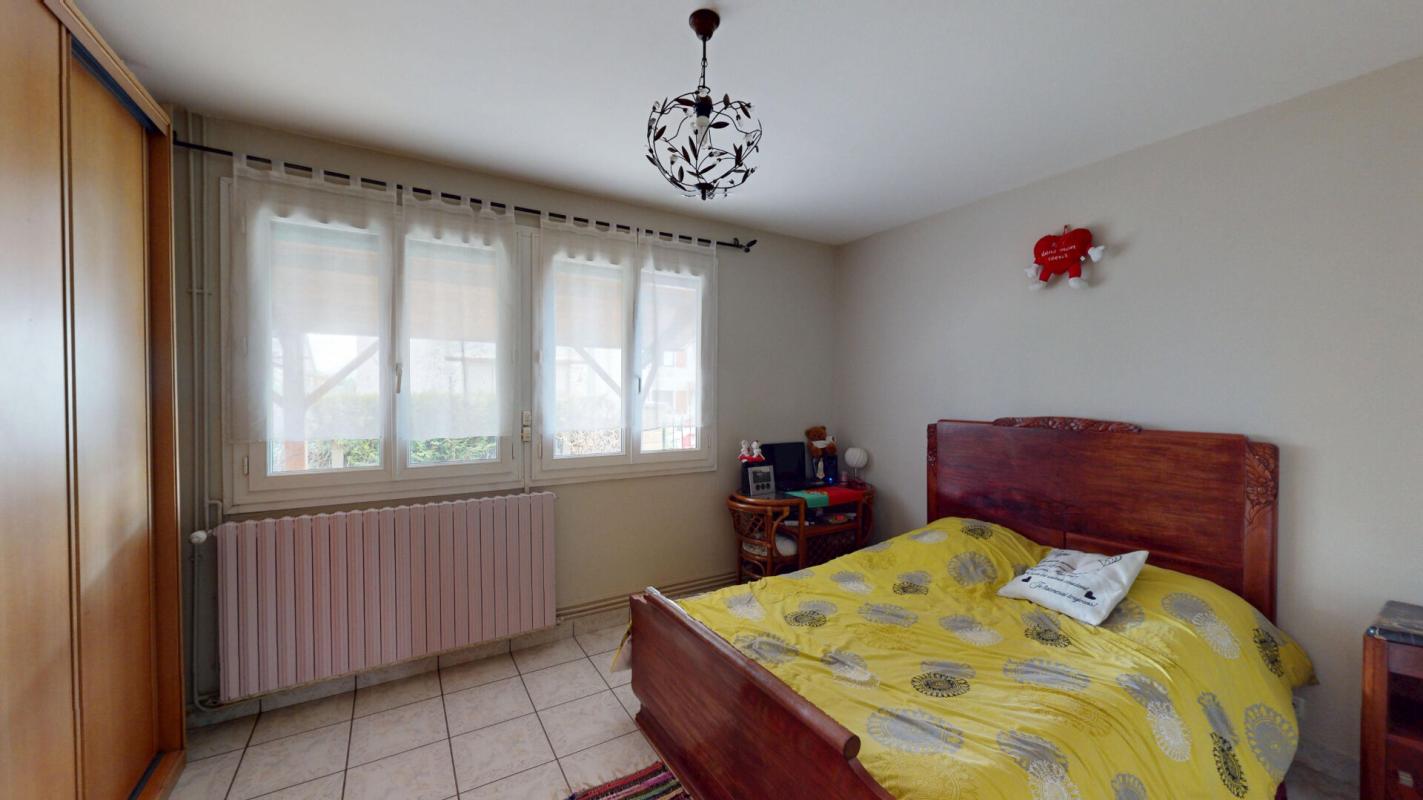 JOUY-LE-CHATEL Maison plain pied 218 900 6
