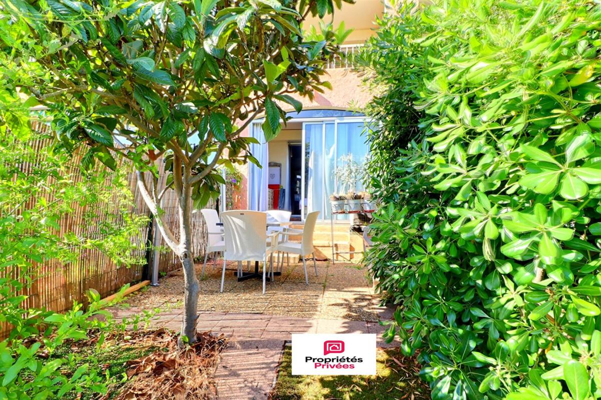 BANDOL Appartement Bandol 1 pièce(s) 21.66 m2 avec jardin - cave et parking 1