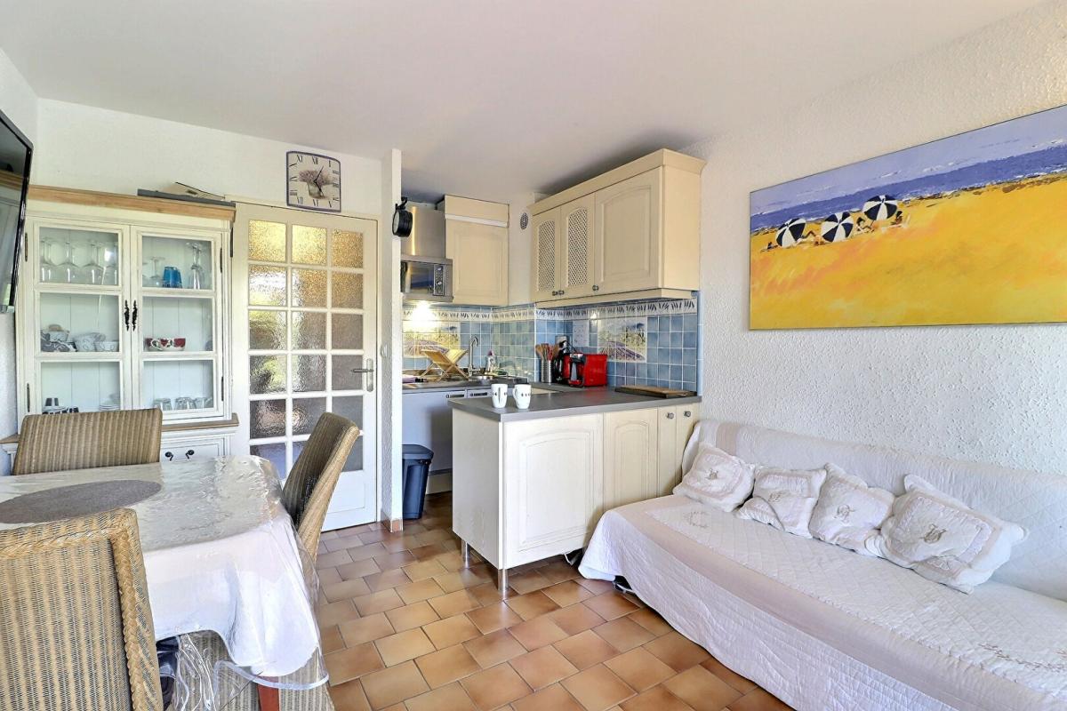 BANDOL Appartement Bandol 1 pièce(s) 21.66 m2 avec jardin - cave et parking 10