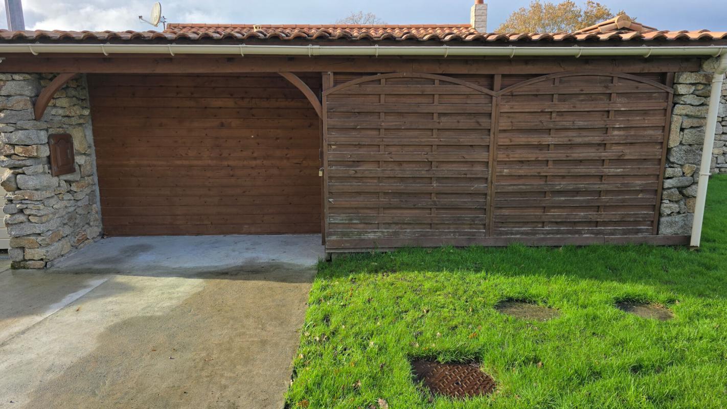 SAINT-PERE-EN-RETZ Maison  plain-pied 150 m2  parfaitement entretenue/  3 chambres  / 2 SDB  / dépendances 17