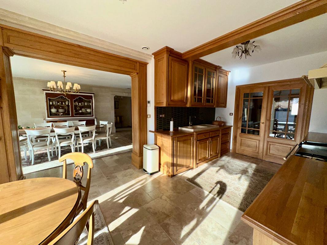 AMILLY A 1h de Paris - A VENDRE ELEGANTE MAISON CONTEMPORAINE d'environ 195 m2, GARAGE, TERRAIN 1535 m2 15