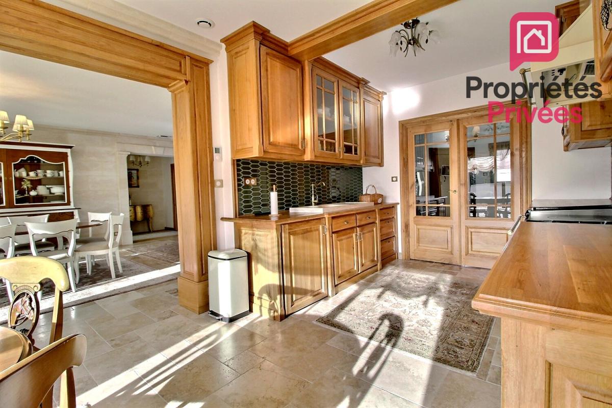 AMILLY A 1h de Paris - A VENDRE ELEGANTE MAISON CONTEMPORAINE d'environ 195 m2, GARAGE, TERRAIN 1535 m2 6
