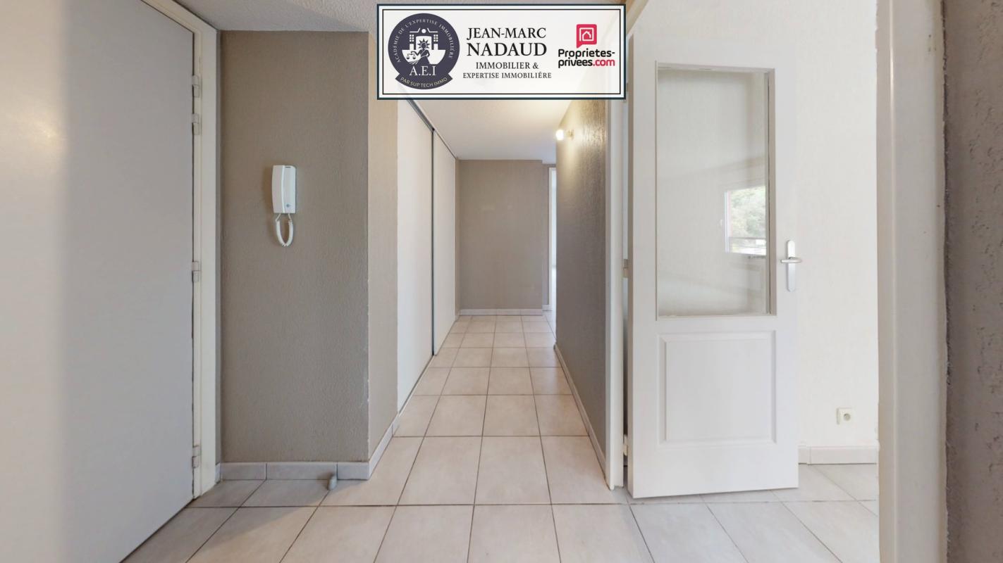 SAINT-RAPHAEL Appartement 3 pièces de 77,15 m² avec terrasse + garage, plages à pied 14