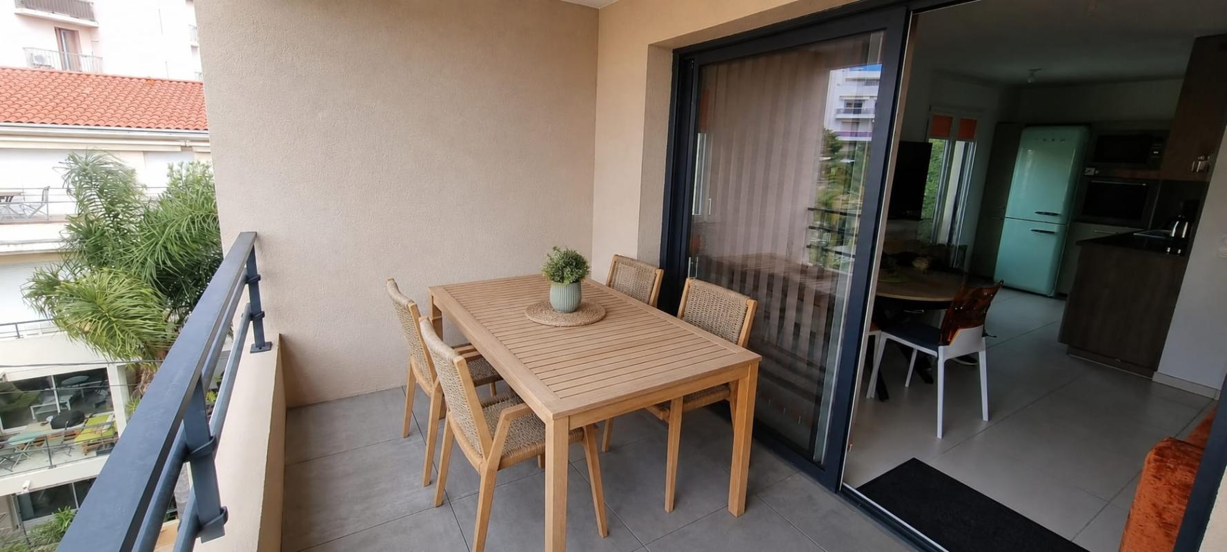 ANTIBES Appartement T3 de standing avec garage 6