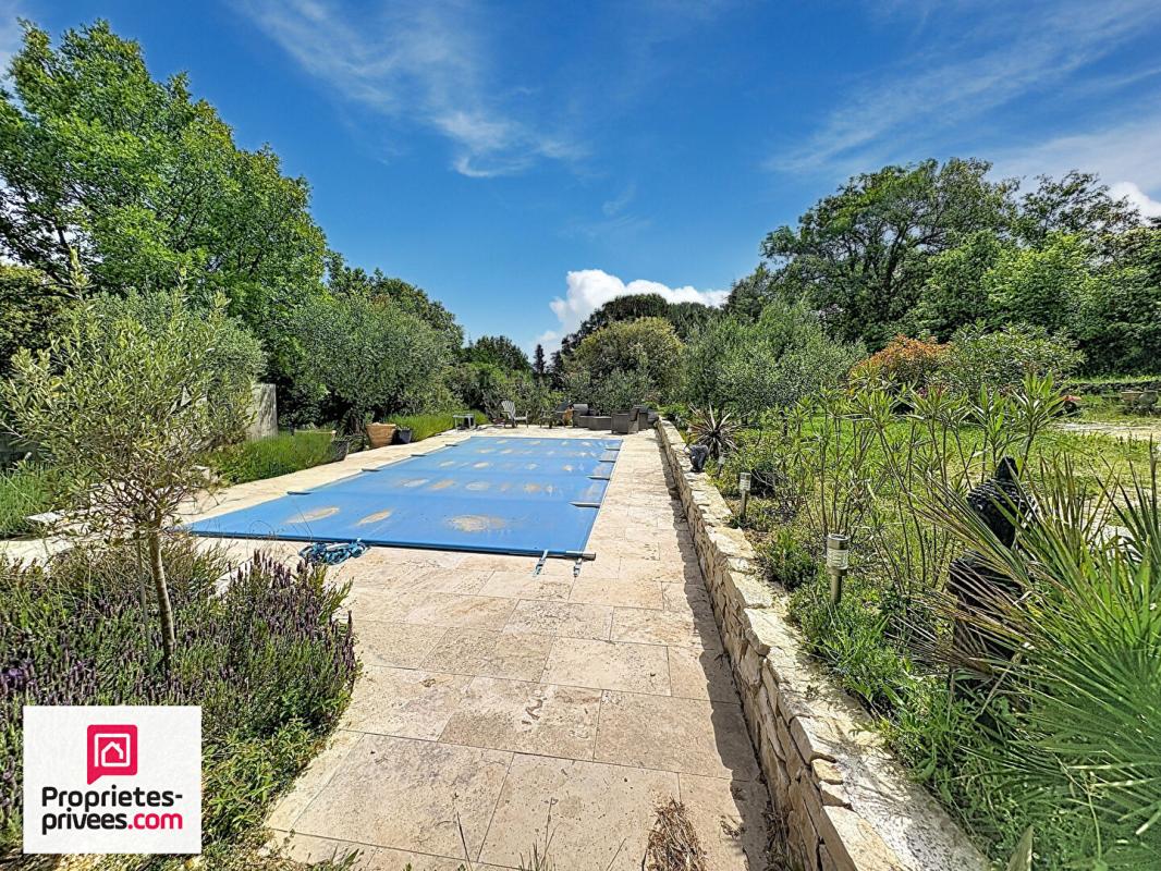 RIANS Rians villa T5 avec piscine sur 3515 m² calme sans vis à vis 1