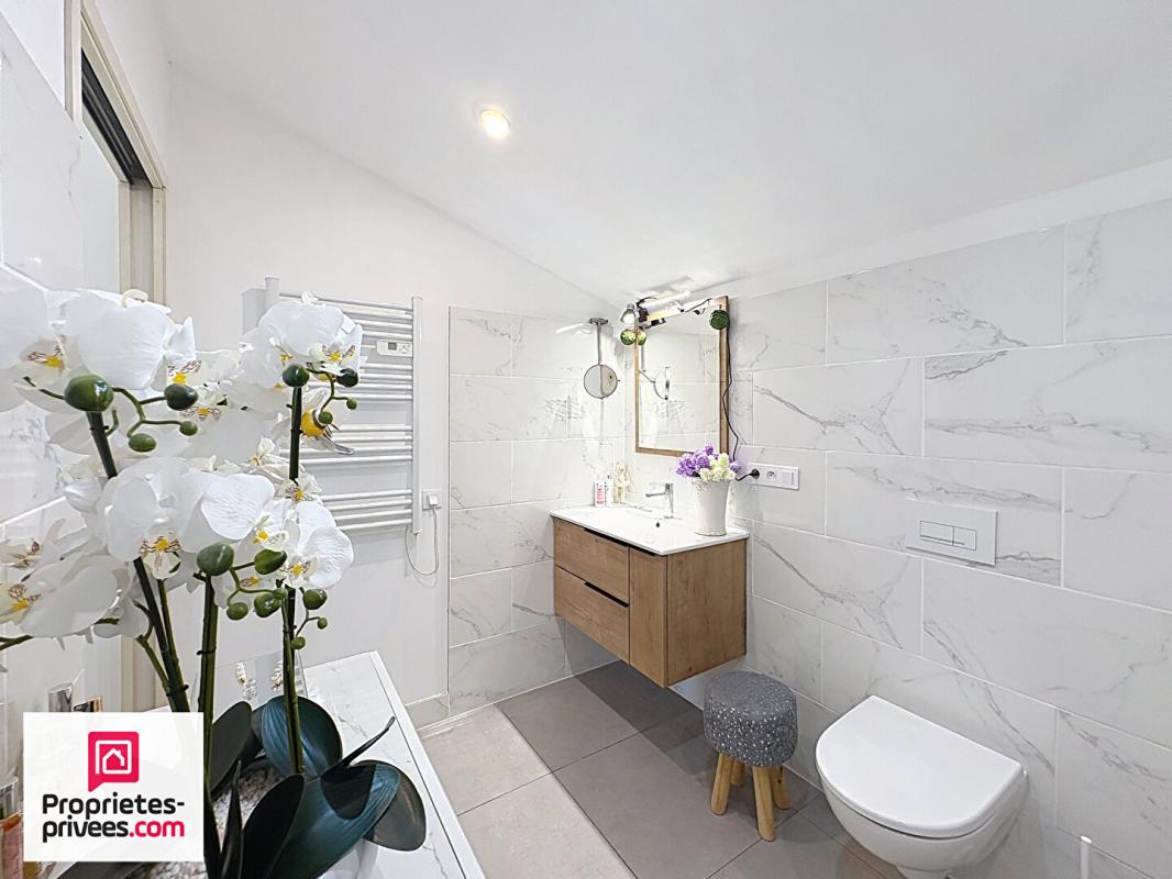 RIANS Rians villa T5 avec piscine sur 3515 m² calme sans vis à vis 12