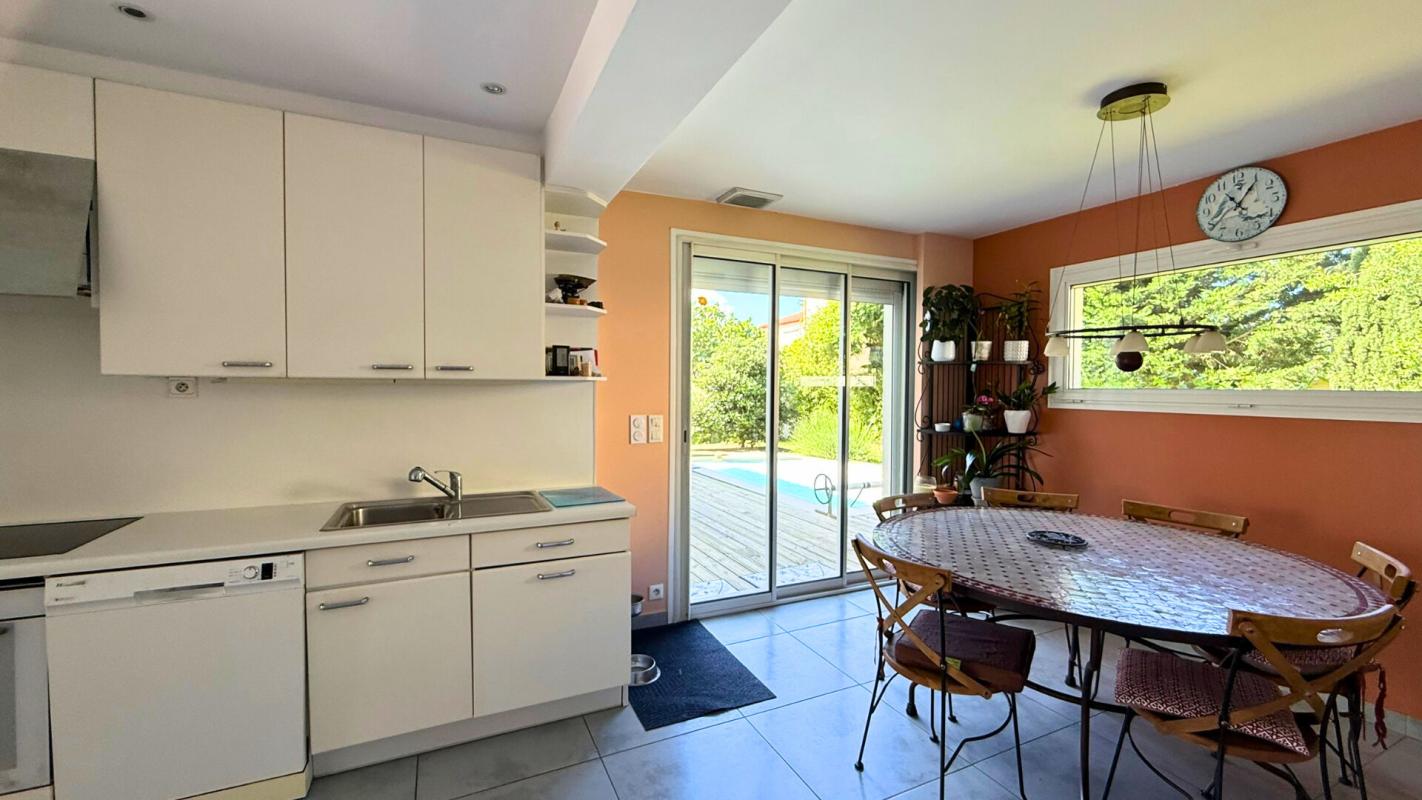 SALEILLES Superbe Villa 4 faces, 150 M² avec piscine et sans vis à vis 6
