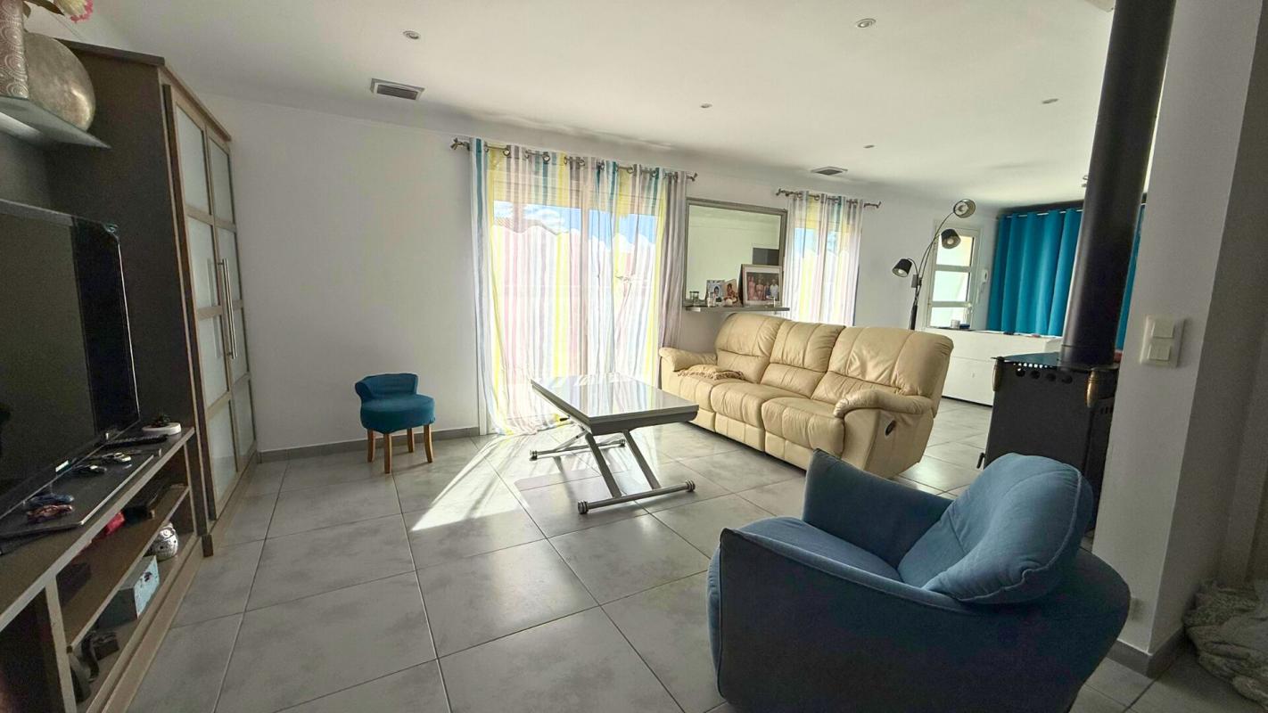 SALEILLES Superbe Villa 4 faces, 150 M² avec piscine et sans vis à vis 8