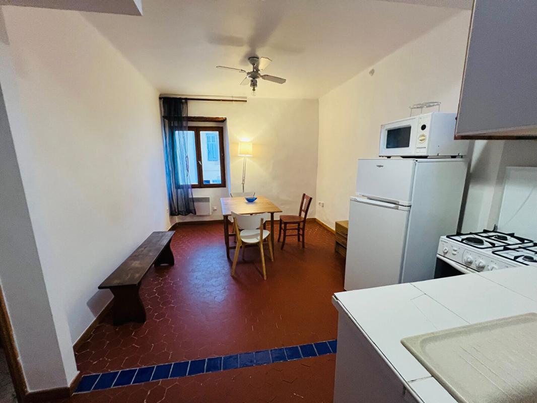 SAINT-CHAMAS Immeuble de rapports 83 m² 3