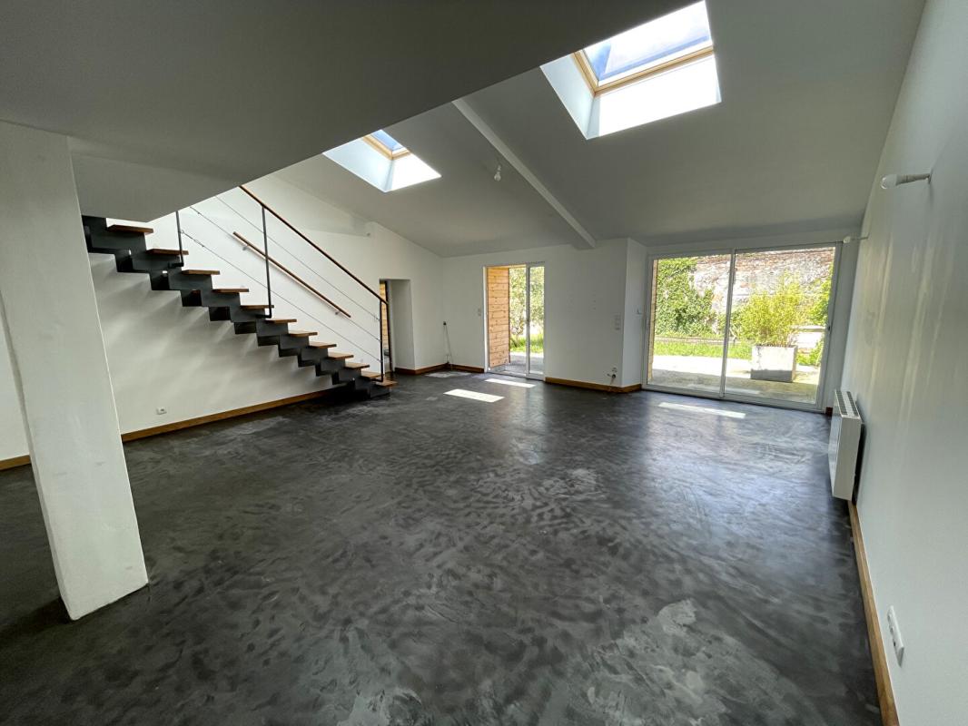 CORSEPT Maison rénovée au coeur de Corsept (44560) avec garage et jardin 7