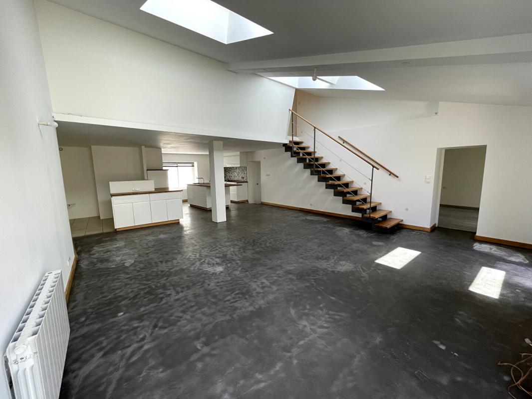 CORSEPT Maison rénovée au coeur de Corsept (44560) avec garage et jardin 8