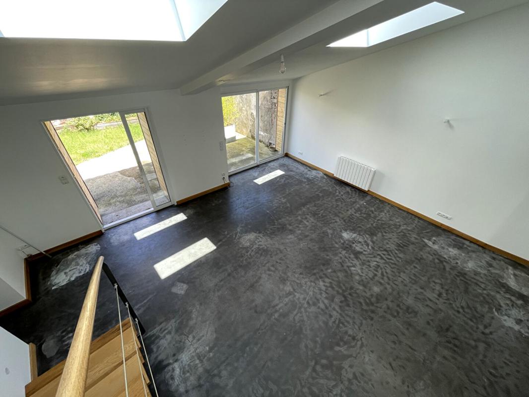 CORSEPT Maison rénovée au coeur de Corsept (44560) avec garage et jardin 9