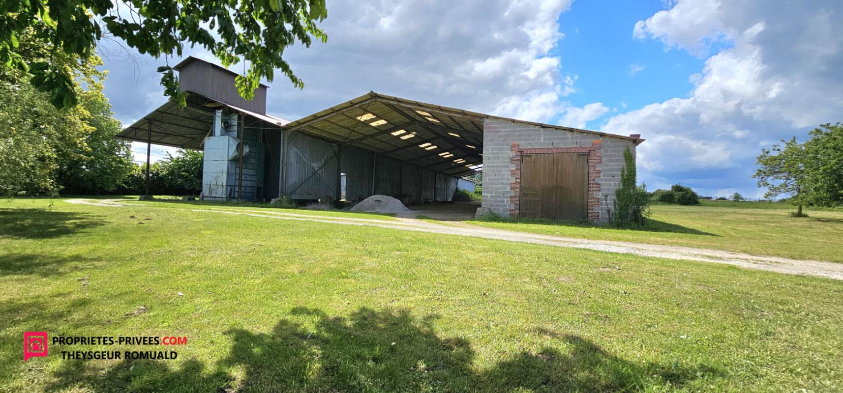 EGREVILLE Corps de ferme 7 pièce(s) 190 m2 17