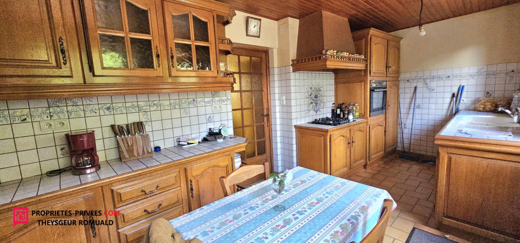 EGREVILLE Corps de ferme 7 pièce(s) 190 m2 7