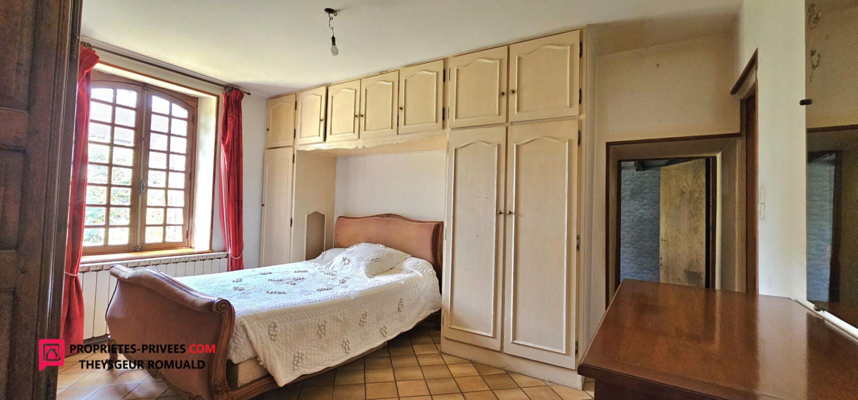EGREVILLE Corps de ferme 7 pièce(s) 190 m2 8