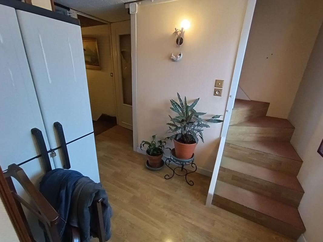 SAINT-PARIZE-LE-CHATEL MOIRY - MAISON DE BOURG 69 M2 16