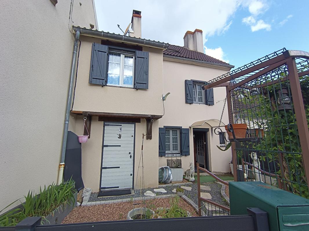 SAINT-PARIZE-LE-CHATEL MOIRY - MAISON DE BOURG 69 M2 7