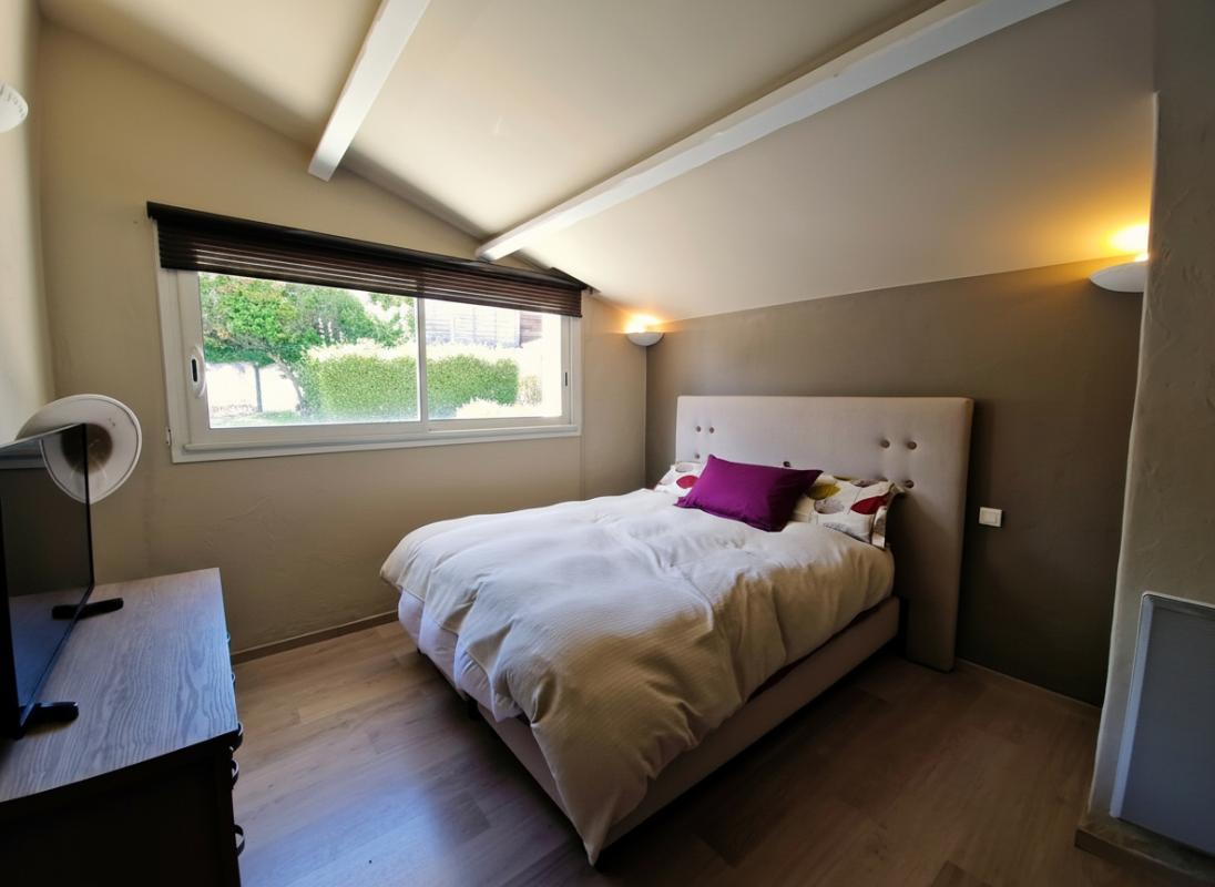 ALTHEN-DES-PALUDS Villa d'architecte 6 pièce(s) 230 m2 10