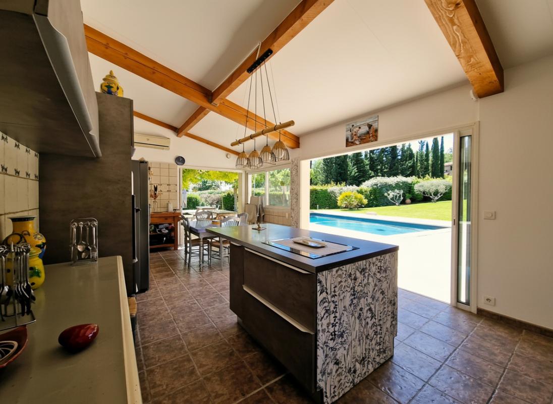 ALTHEN-DES-PALUDS Villa d'architecte 6 pièce(s) 230 m2 14