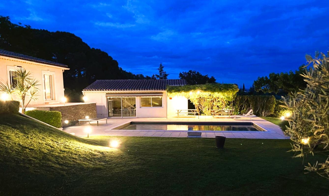 ALTHEN-DES-PALUDS Villa d'architecte 6 pièce(s) 230 m2 16