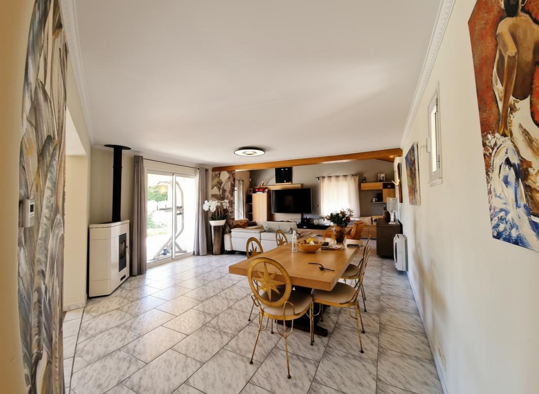 ALTHEN-DES-PALUDS Villa d'architecte 6 pièce(s) 230 m2 5