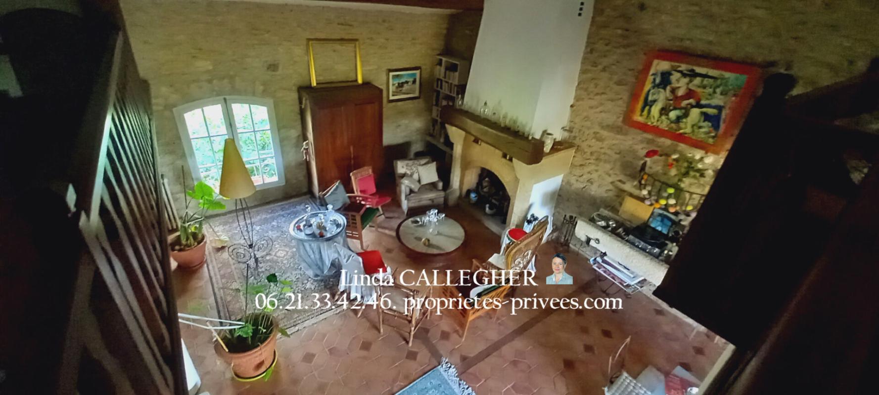 PéZENAS Maison Pezenas 6 pièce(s) 217 m2 10