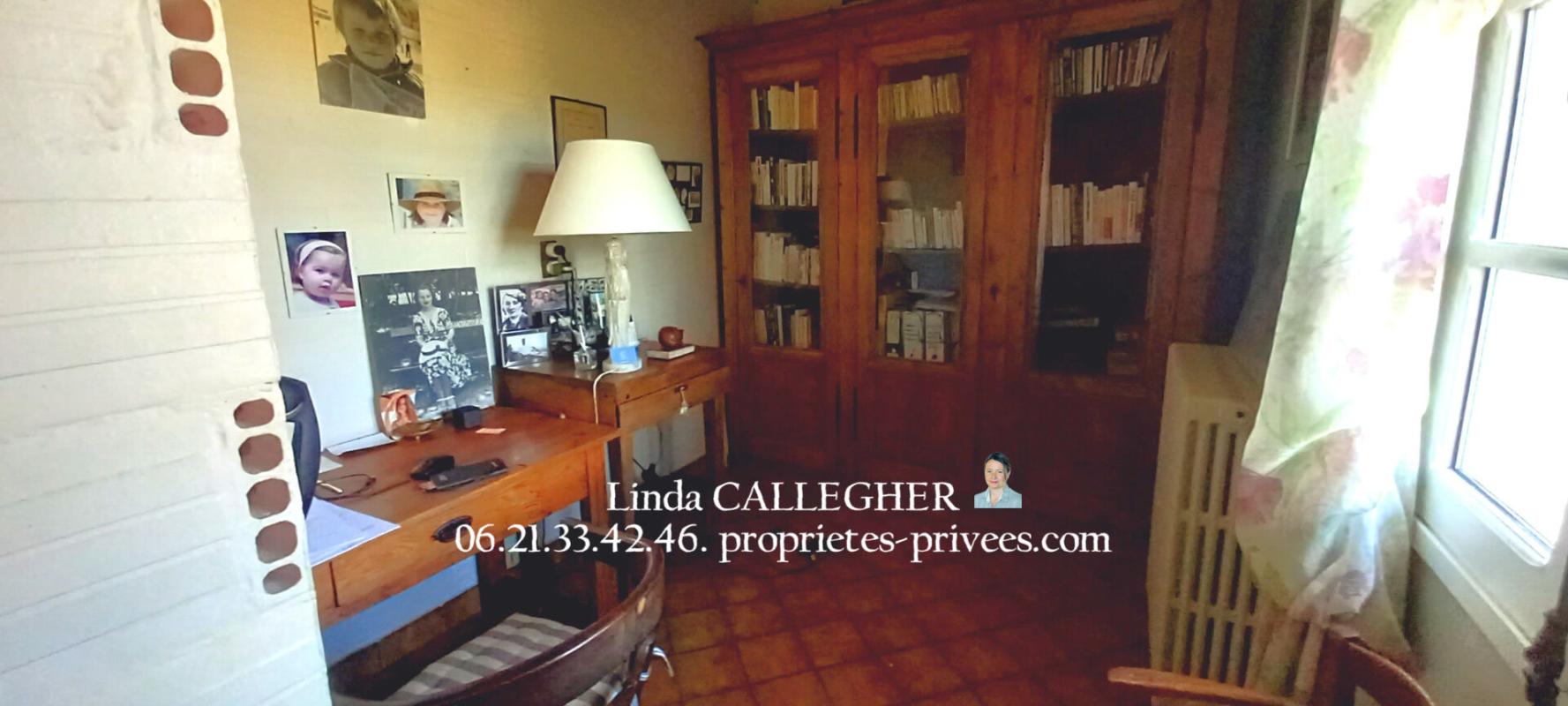 PéZENAS Maison Pezenas 6 pièce(s) 217 m2 12