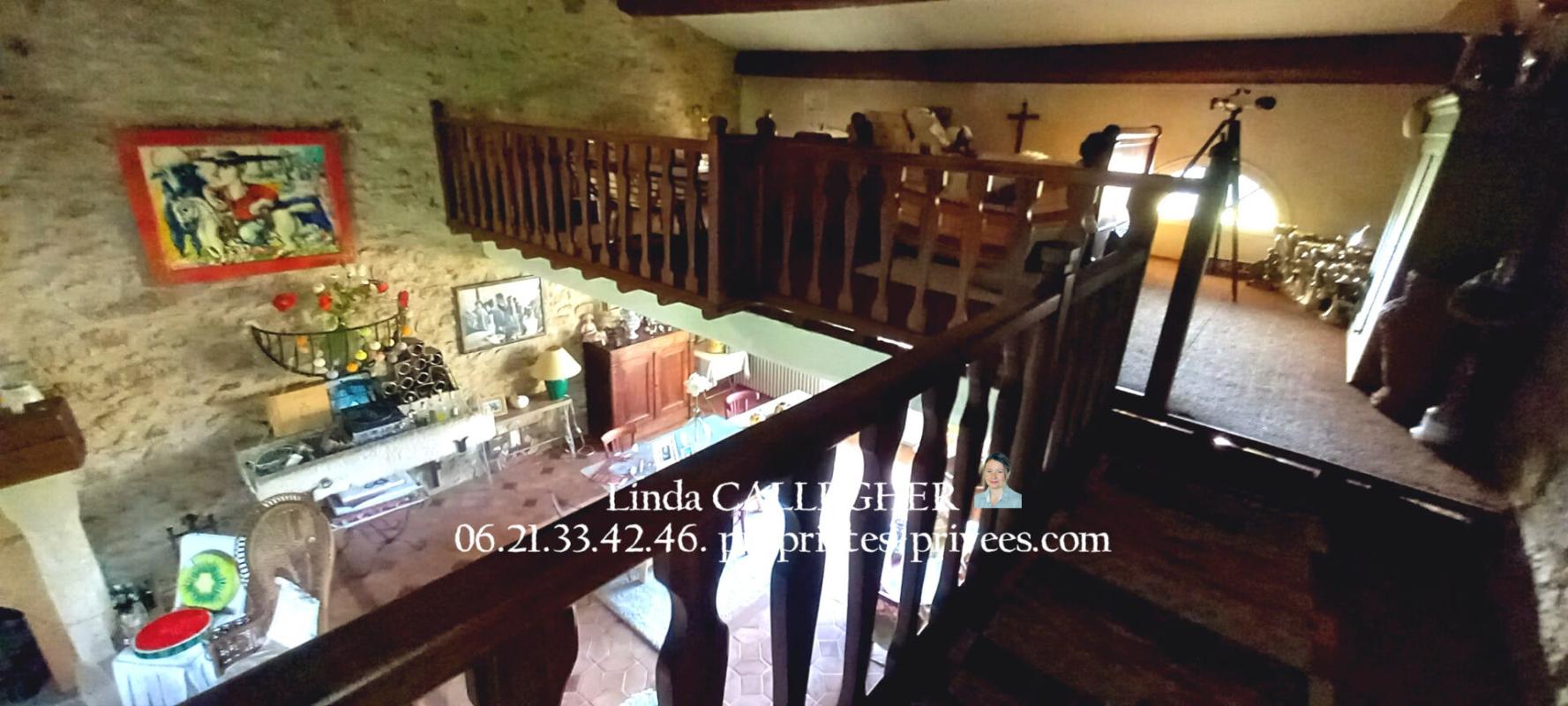PéZENAS Maison Pezenas 6 pièce(s) 217 m2 7