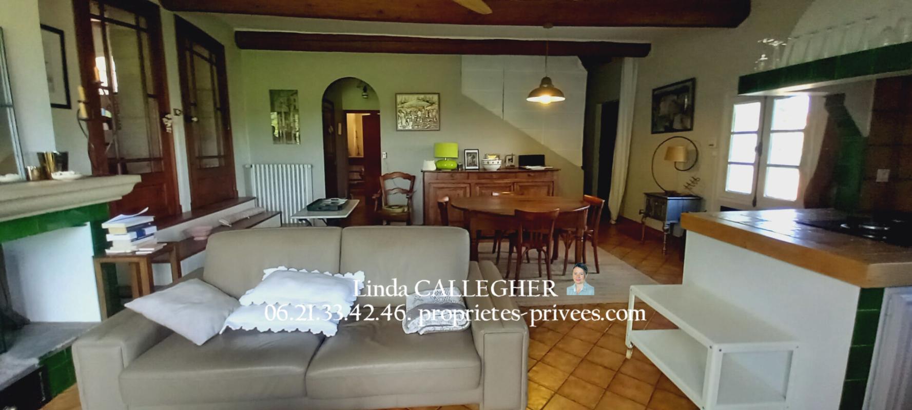 PéZENAS Maison Pezenas 6 pièce(s) 217 m2 9