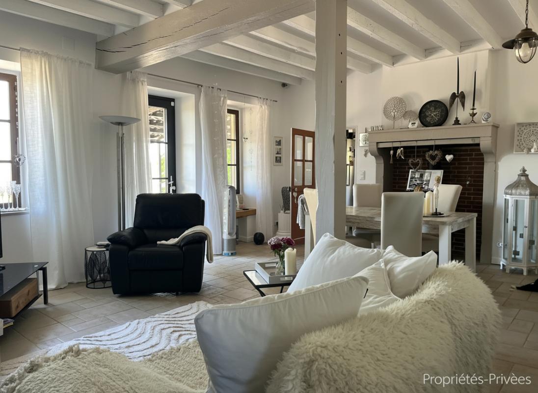 ISENAY Propriété à Isenay 5 pièce(s) 134 m2 10