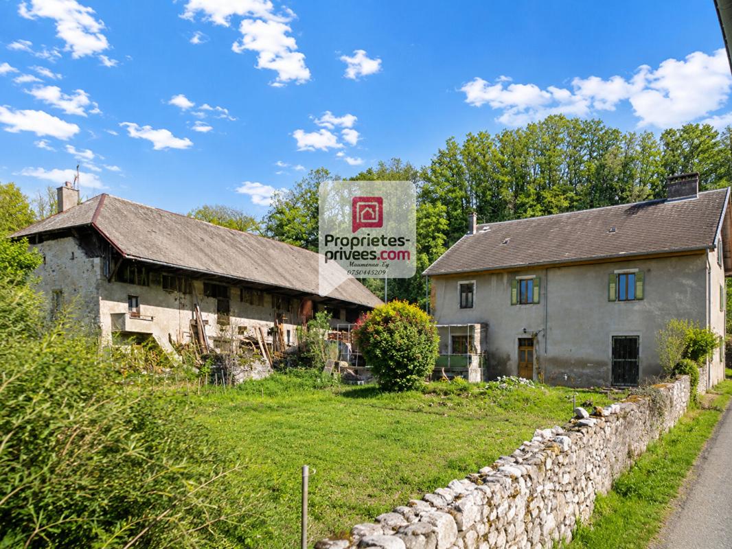 COISE-SAINT-JEAN-PIED-GAUTHIER Maison de caractère à rénovée avec corps de ferme 621 m2 Coise Saint Jean Pied Gauthier 1