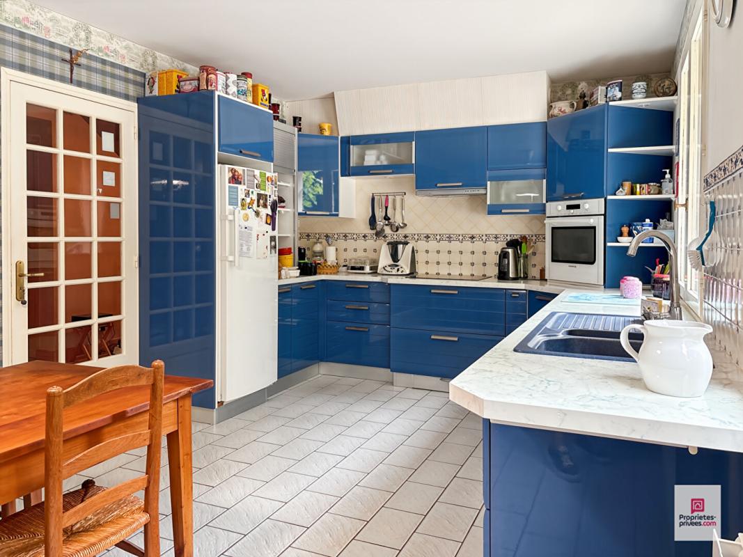 DURTAL Maison Durtal 8 pièce(s) 203.23 m2 5
