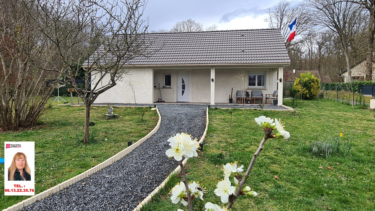 AUBEVOYE Proche Gaillon à Venables - Au calme dans un très bel environnement - Maison récente de plain pied sans travaux avec dépendance sur 1.250 m2 de terrain plat - Prix : 243.500 1