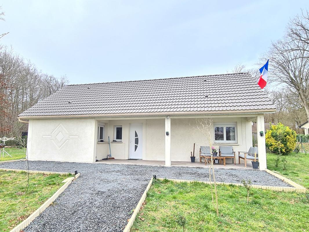 AUBEVOYE Proche Gaillon à Venables - Au calme dans un très bel environnement - Maison récente de plain pied sans travaux avec dépendance sur 1.250 m2 de terrain plat - Prix : 243.500 15